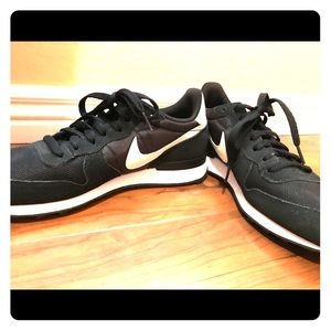 Nike Men Shoe